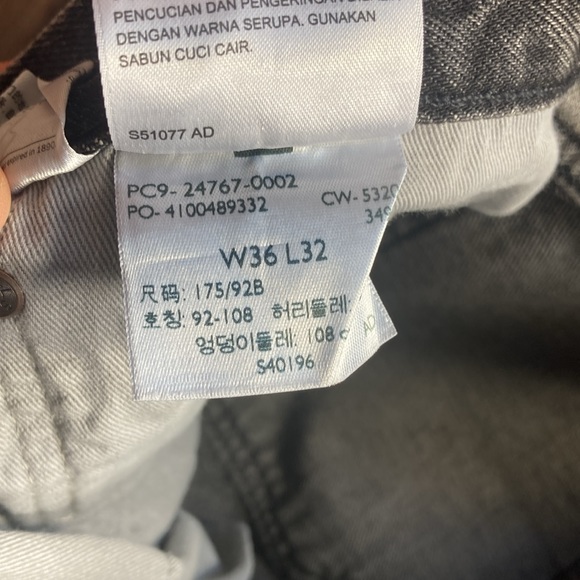 NWT Levi's High Loose Straight Black Non-Stretch Jeans - Picture 5 of 10